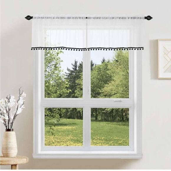 Sheer Valence window - Picture 1 of 3
